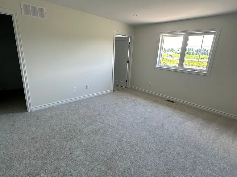 98 Morgan Clouthier Way N — Photo 11