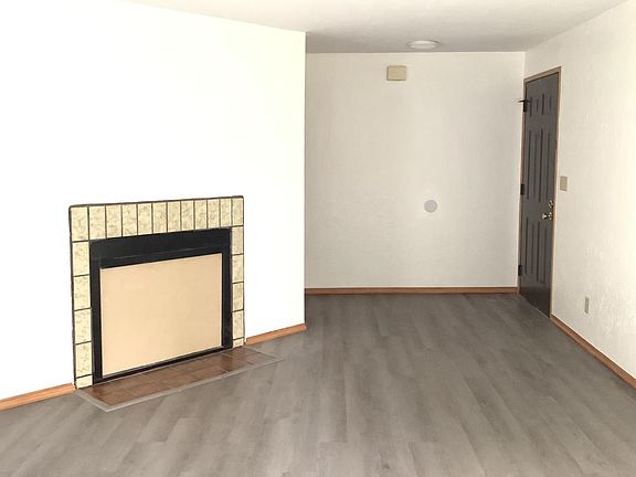 4th image of 6465 Lewis Dr NE
