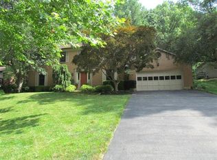 9576 E Kemper Rd, Loveland, OH 45140