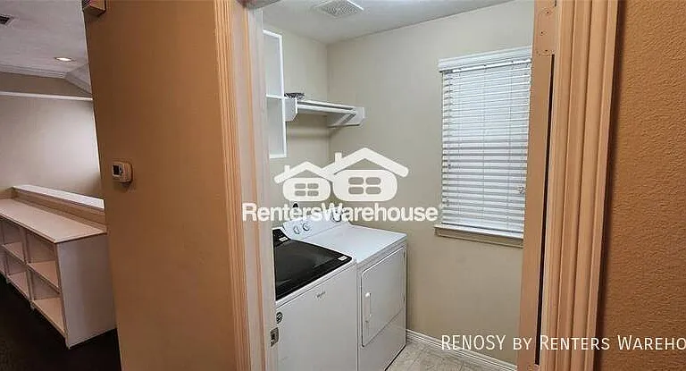 829 W 26th St #COPY — Photo 11