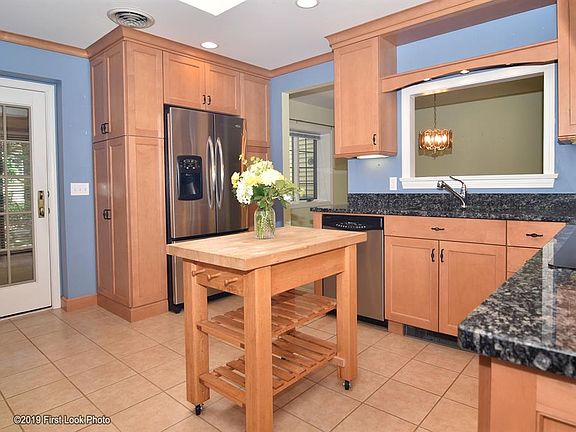 2nd image of 114 Pine Glen Dr