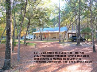 1590 Black Creek Blvd, Freeport, FL 32439