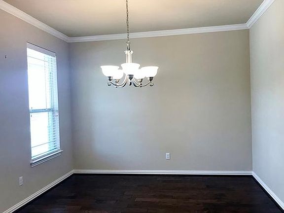 3rd image of 709 Rolling Brook Ln