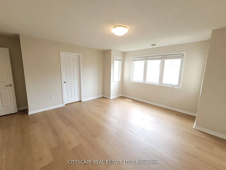 219 McGinnis Cres — Photo 15