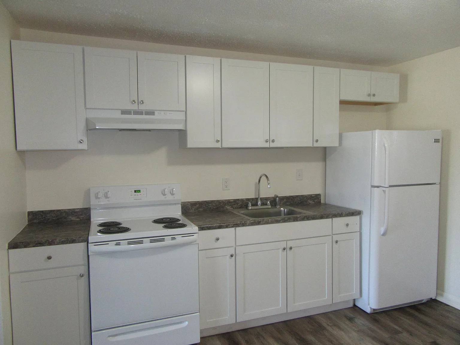 4709 Murray Lake Ln — Photo 2