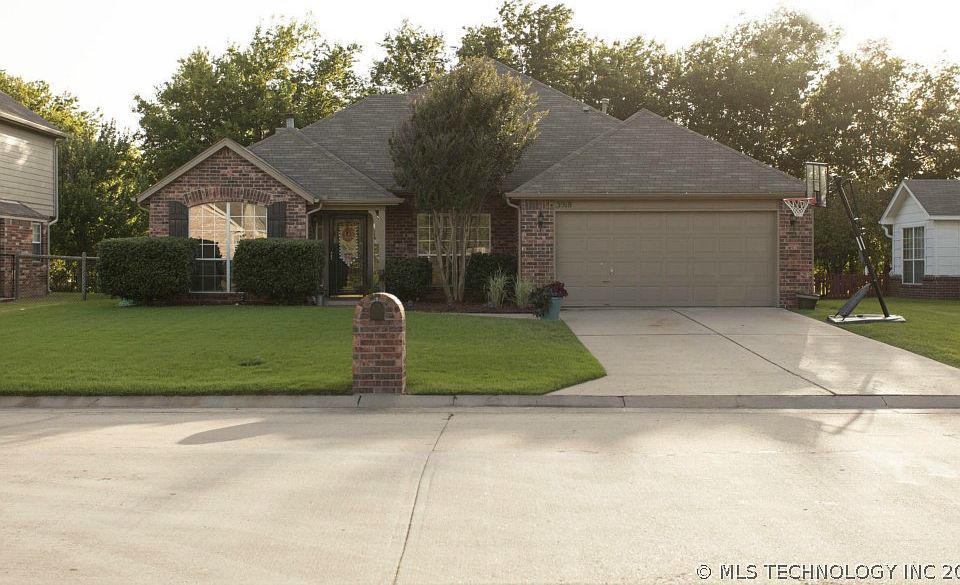 1st image of 3918 S 196th East Ave