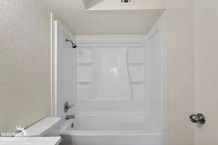 1548 W Sahuaro Dr #4 — Photo 13