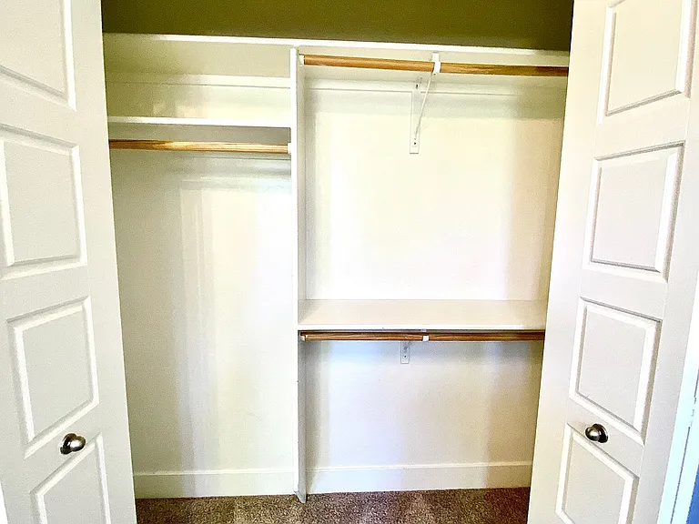 481 W Peck St — Photo 36