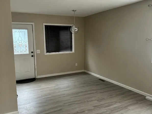 12600 Tanada Loop, Anchorage, AK 99515