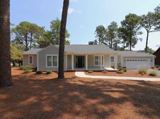 595 Central Dr, Southern Pines, NC 28387