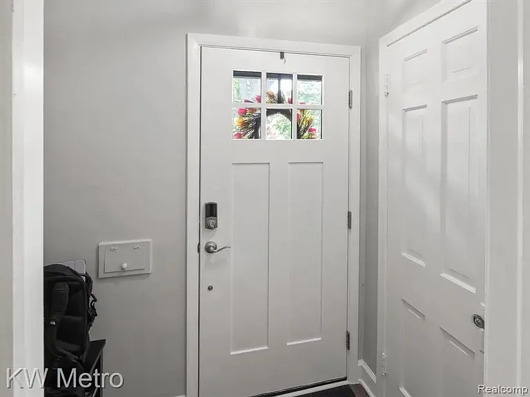 21530 Olmstead St — Photo 4