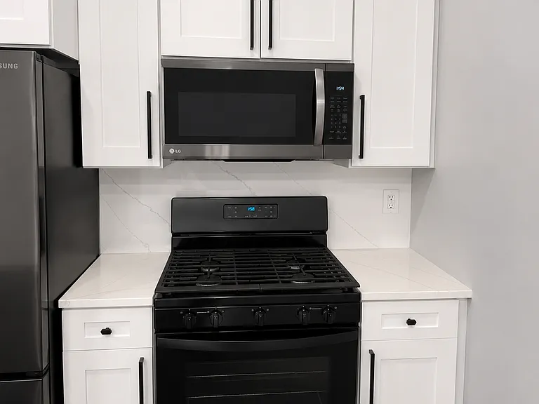 5617 S Lafayette Ave — Photo 16