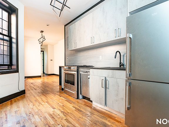 3rd image of 1154 Gates Ave #3I
