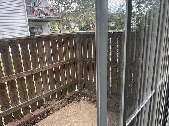 4th image of 7468 Huntington Dr #2