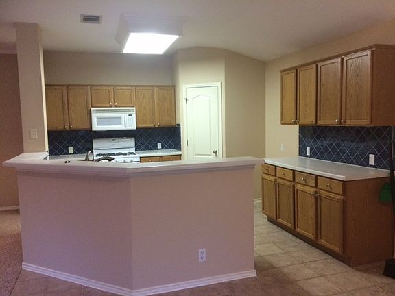 5th image of 1206 Boerne Dr