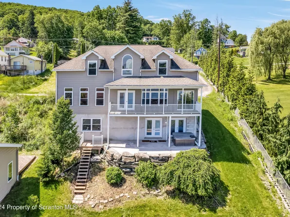 130 Evergreen Ln, Factoryville, PA 18419