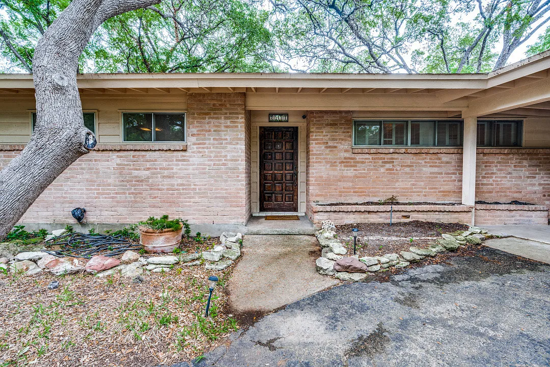 3 bed, 1813 sqft, $2,500 — Photo 3