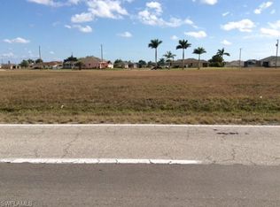 614 Diplomat Pkwy E, Cape Coral, FL 33909