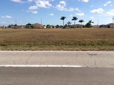 614 Diplomat Pkwy E, Cape Coral, FL, 33909
