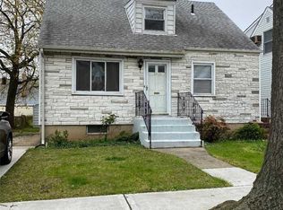 4920 169th St, Fresh Meadows, NY 11365