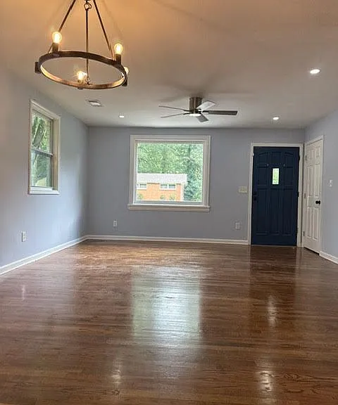 331 Simca St SE — Photo 2