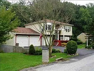 30 White Oak Ln photo 1