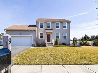 9 Moonlight Dr, Egg Harbor Township, NJ 08234