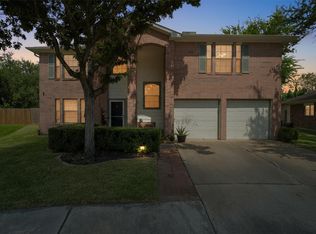 1707 Oak Valley Dr, Kemah, TX 77565
