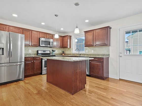 5th image of 36 School St #36
