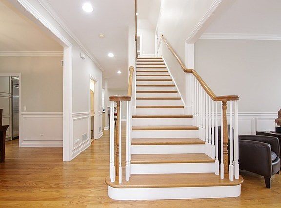 2nd image of 1699 Elmwood Dr