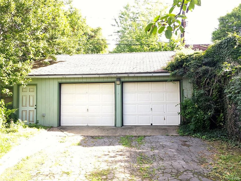 2nd image of 69 16th St