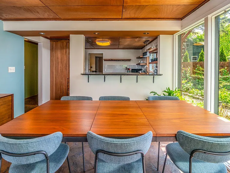 27 Morris Ave — Photo 10