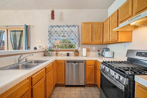 10737 Pearmain St Photo 1