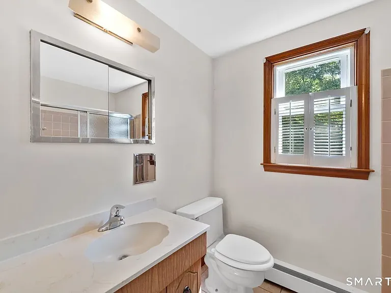 49 Schaffer Dr — Photo 9