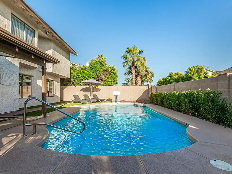 613 W Summit Pl #ID1558601P — Photo 43