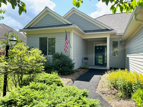 24 Fountain Way, Lebanon, NH 03784