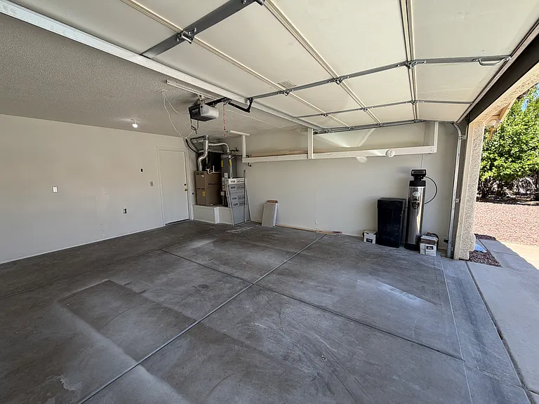 2534 S Perillo Dr — Photo 22