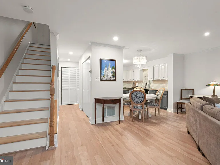 4 Dudley Ct #2 — Photo 15