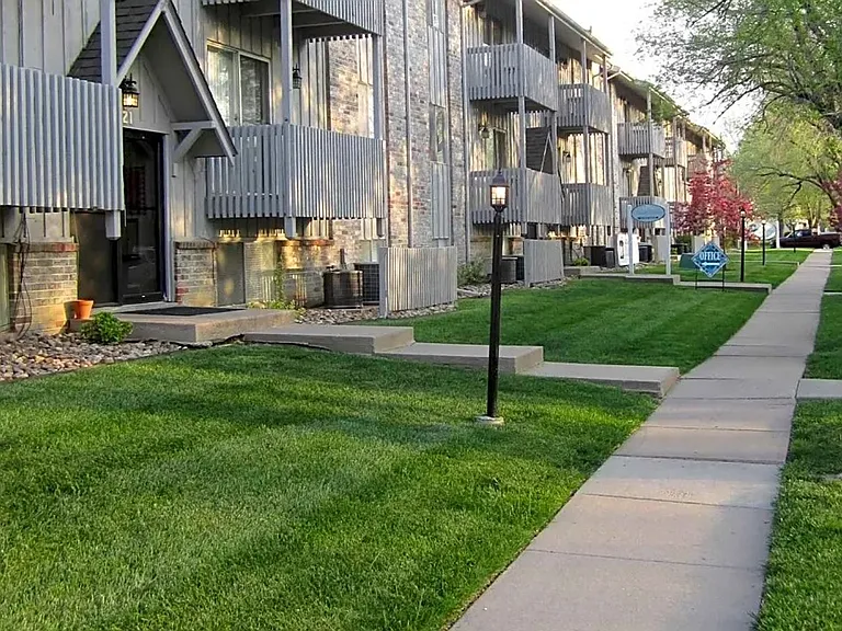 Danish Village Apartments — Photo 33