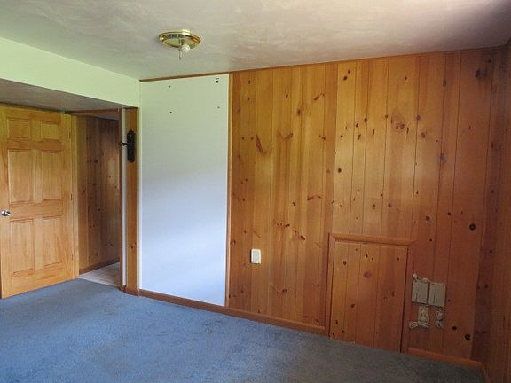 3rd image of 210 Delmont Ave
