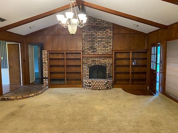 5th image of 601 Sheffield Dr