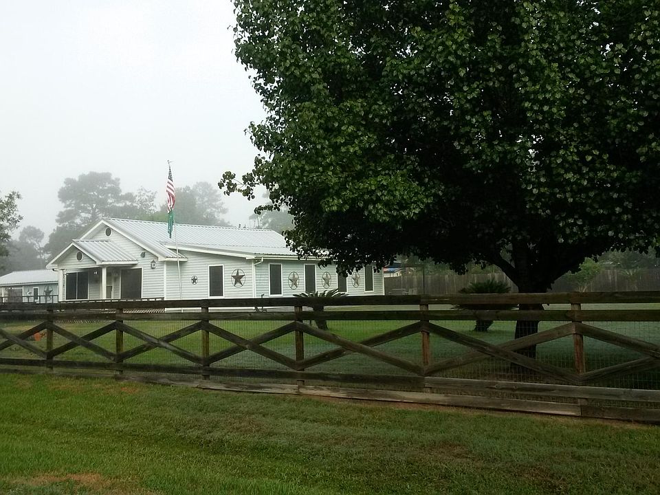 Front yard view