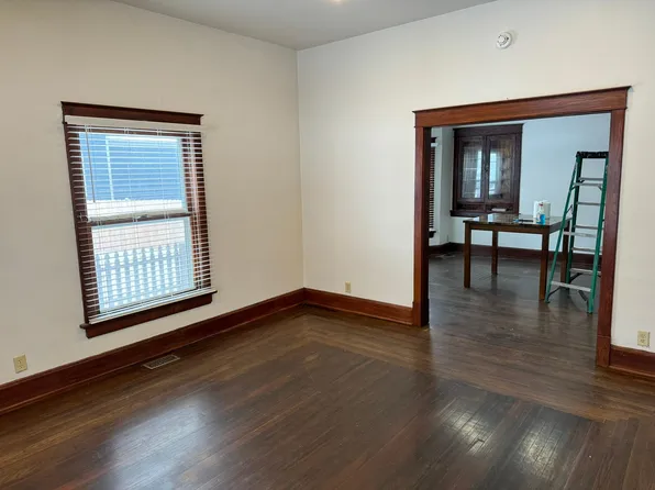 510 NW Main St, Lees Summit, MO 64063