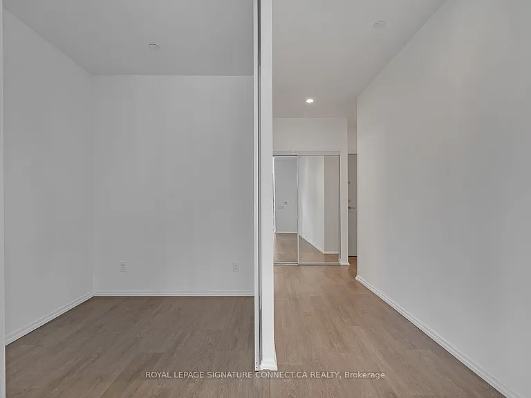 68 Shuter St #908 — Photo 9