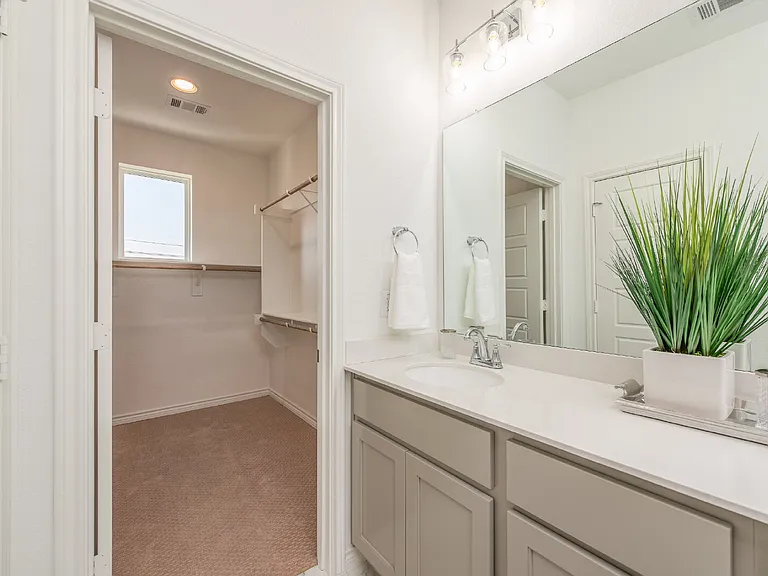 2828 Addison Park Ln — Photo 15