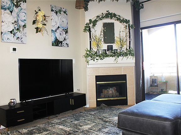 3rd image of 8250 N Grand Canyon Dr Unit 2110