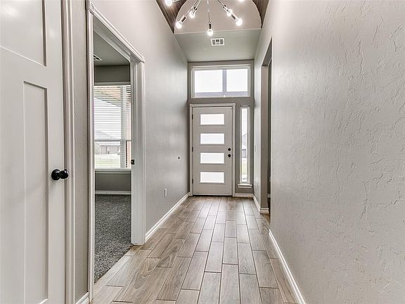 4th image of 1379 County Street 2977