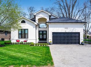 1006 Lilydale Ave, Lakeshore, ON
