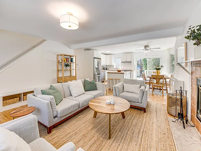 36 Barnes Ave — Photo 4