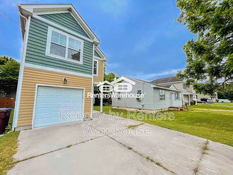 4139 Franklin St — Photo 2